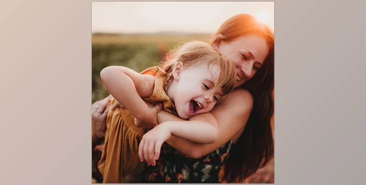 Download Twigandolive - Family (Mom with Kids) | Short (JPG, MP4)